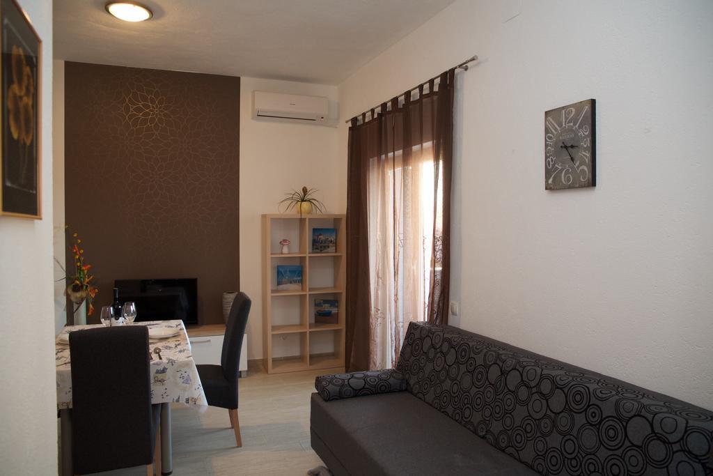 Banic Apartments With Pool 비오그라드나모루 객실 사진