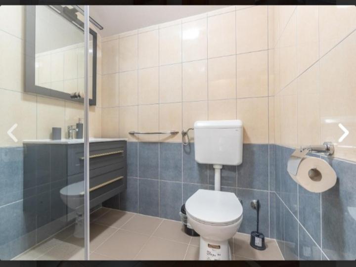 Banic Apartments With Pool 비오그라드나모루 외부 사진